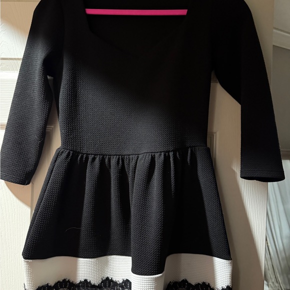 Soprano Black and White 3/4 length Sleeve Dress like new size S - Picture 2 of 5